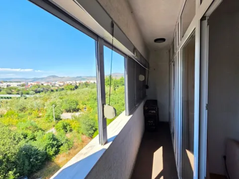 Rent, two bedroom apartment, 65m², Podgorica, Crna Gora - image 9