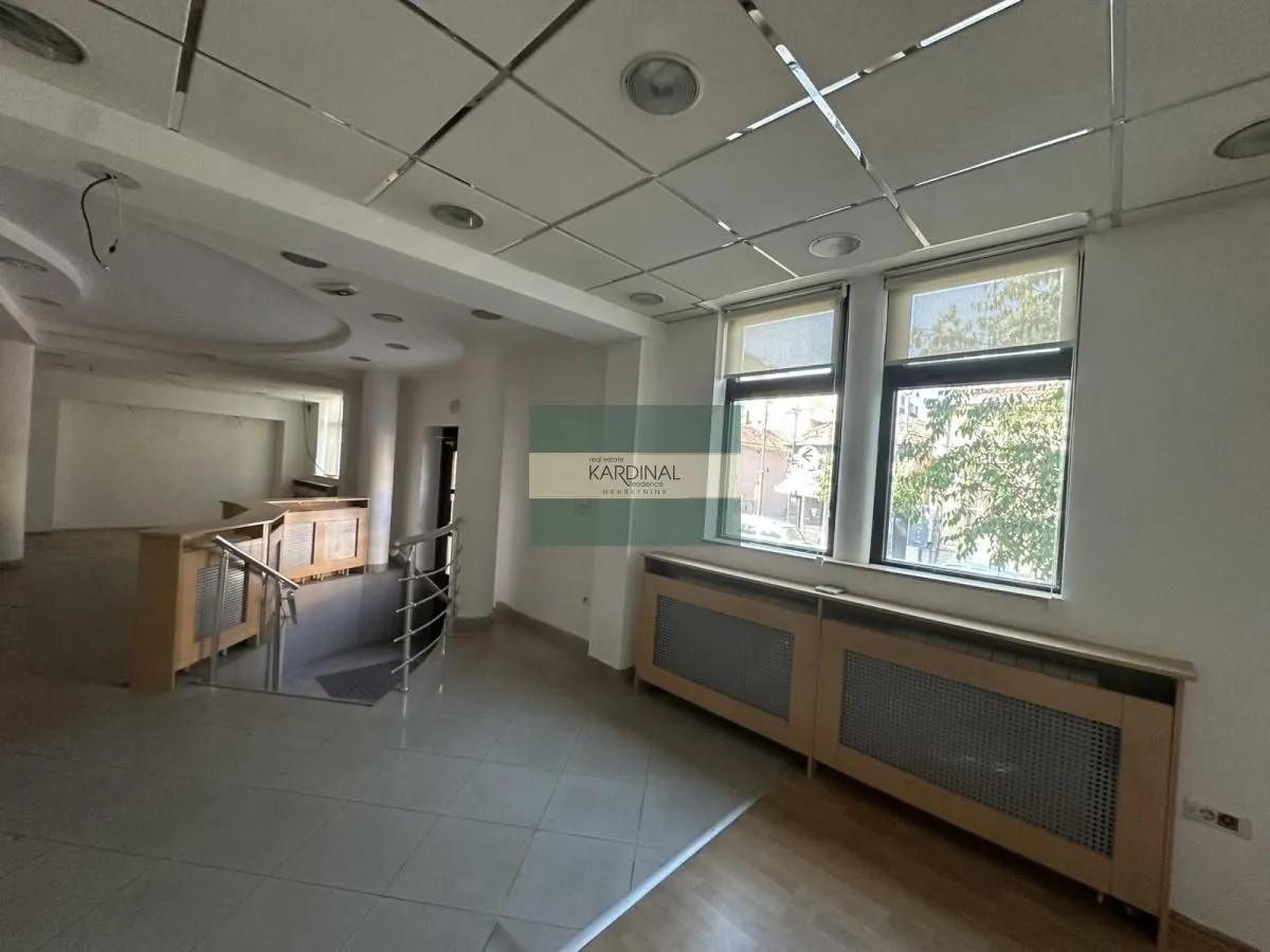 Rent, office space, 200m², Centar, Kragujevac