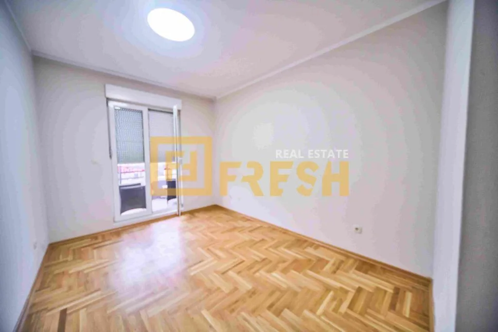 Prodaja, trosoban stan, 112m², Stari Aerodrom, Podgorica