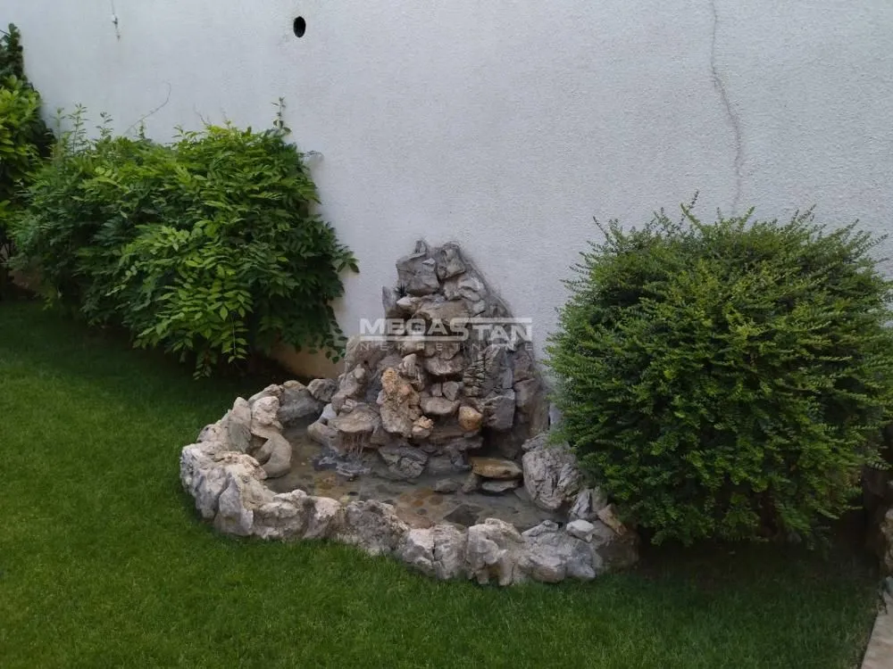 Prodaja, kuća, 542m², Bulbulder, Zvezdara Sve Podlokacije