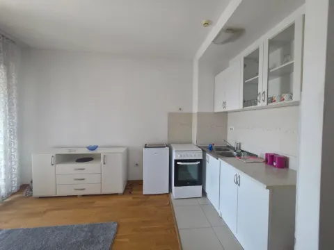 Izdavanje, garsonjera, 27m², City Kvart, Podgorica - image 5