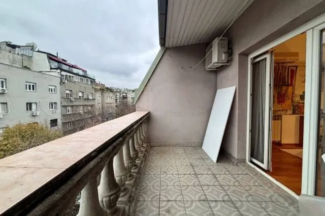 Sale, four bedroom apartment, 96m², Stari Grad, Beograd