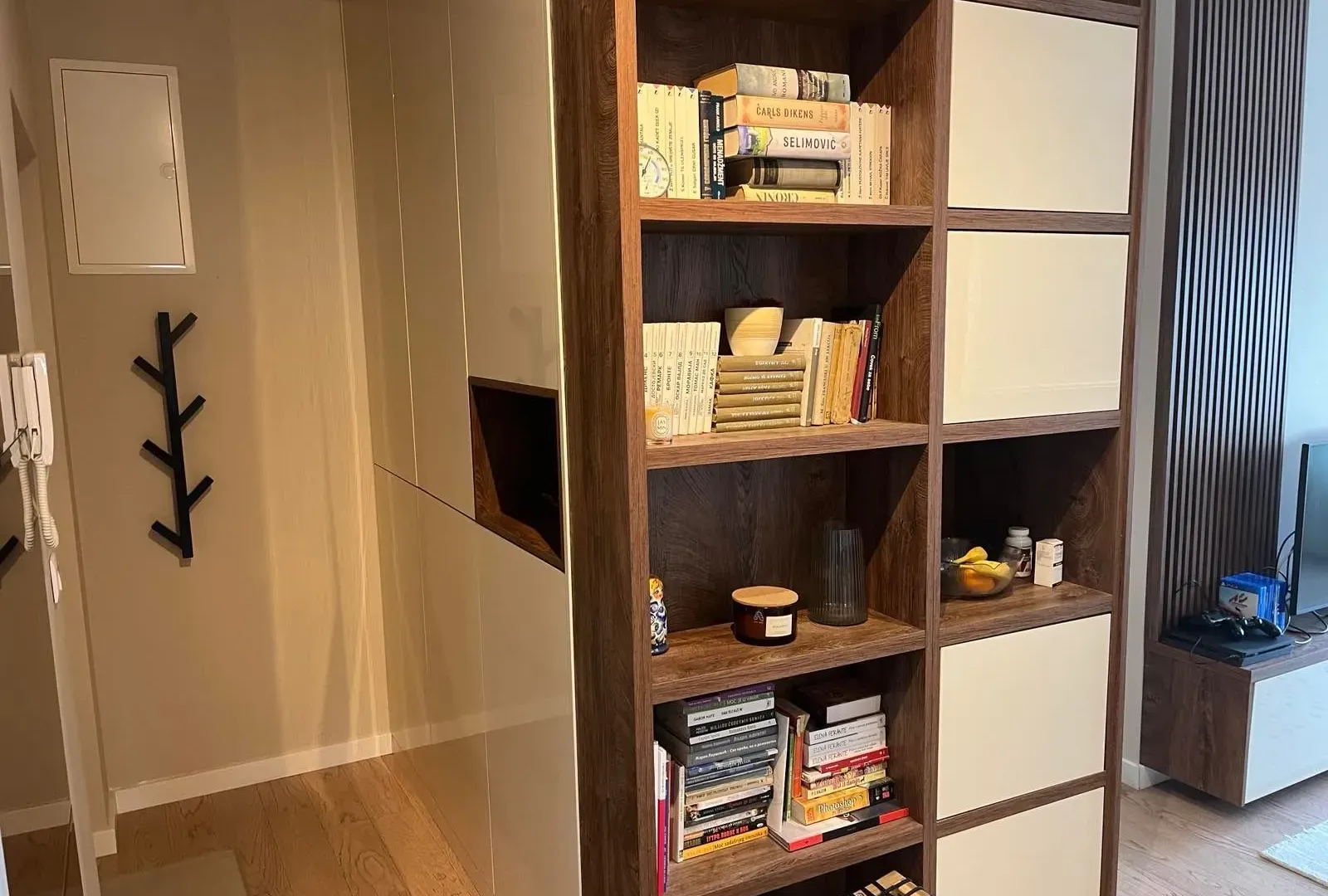Rent, two bedroom apartment, 55m², Pod Kuk, Tivat