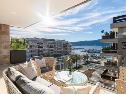 Prodaja, jednosoban stan, 81m², Porto Montenegro, Tivat - image 1