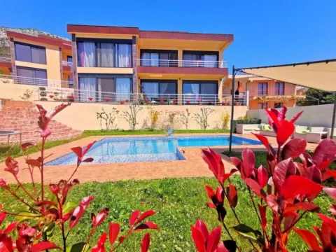 Prodaja, kuća, 365m², Bar, Crna Gora