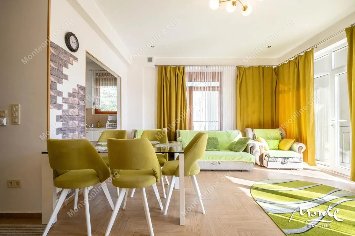 Prodaja, dvosoban stan, 105m², Orahovac, Kotor