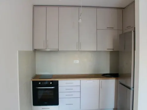 Izdavanje, jednosoban stan, 40m², Pobrežje, Podgorica - image 2