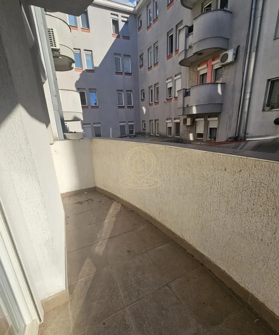 Prodaja, trosoban stan, 130m², Centar, Kragujevac