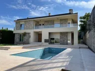 Prodaja, kuća, 492m², Mareza, Podgorica - image 1