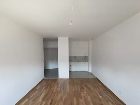 Rent, office space, 56m², Vezirov Most, Podgorica - image 4