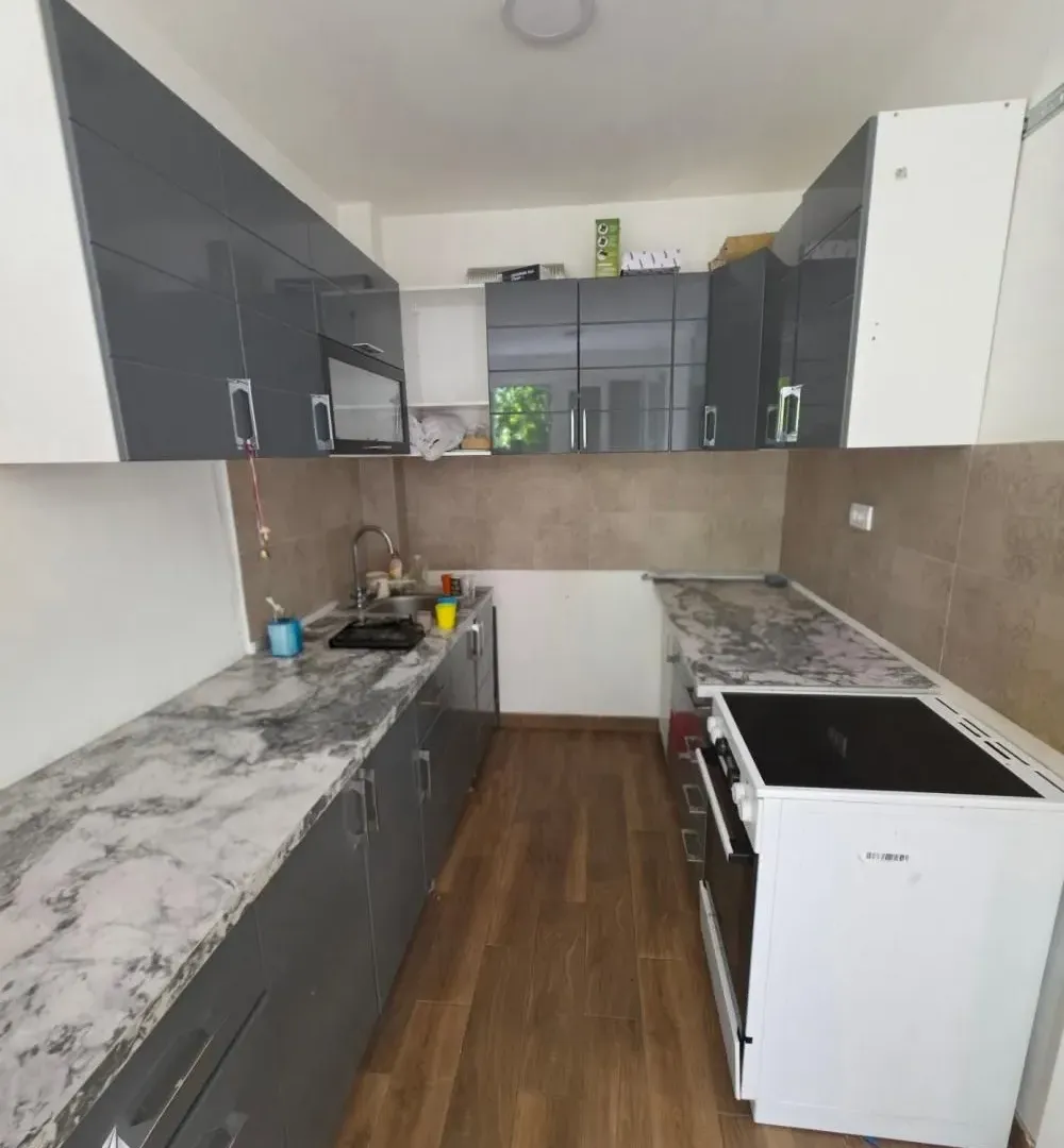 Prodaja, trosoban stan, 65m², Zemun Sve Podlokacije, Beograd