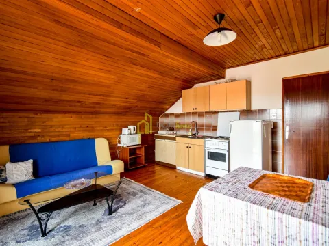 Prodaja, kuća, 370m², Tološi, Podgorica - image 14