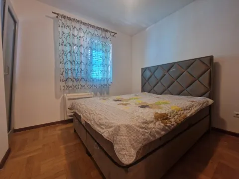 Rent, two bedroom apartment, 81m², Budva, Crna Gora - image 7