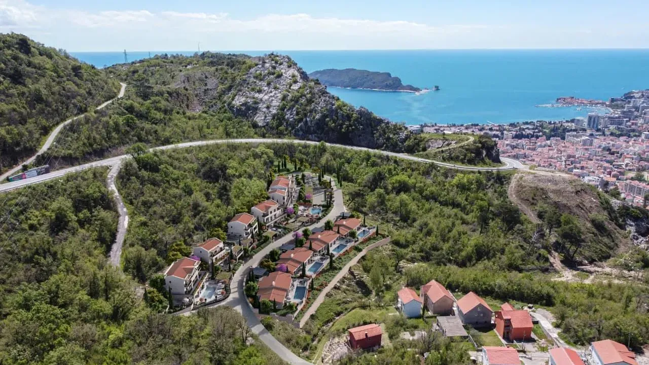 Prodaja, trosoban stan, 108m², Markovići, Budva