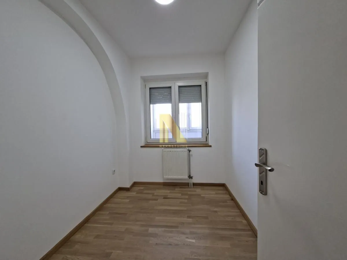 Prodaja, dvosoban stan, 49m², Grbavica, Novi Sad Sve Podlokacije