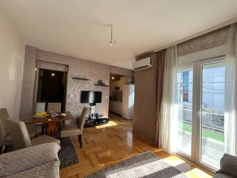 Prodaja, jednosoban stan, 46m², Stari Aerodrom, Podgorica - image 4