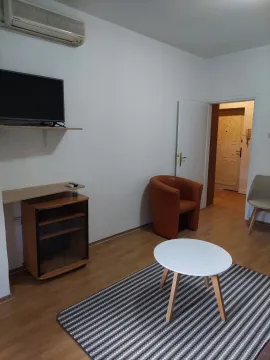 Rent, studio apartment, 28m², Centar, Podgorica - image 3