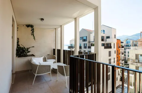 Rent, two bedroom apartment, 112m², Porto Montenegro, Tivat - image 10