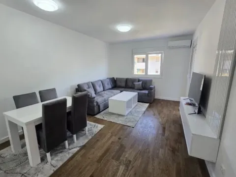 Rent, one bedroom apartment, 47m², Stari Aerodrom, Podgorica - image 1