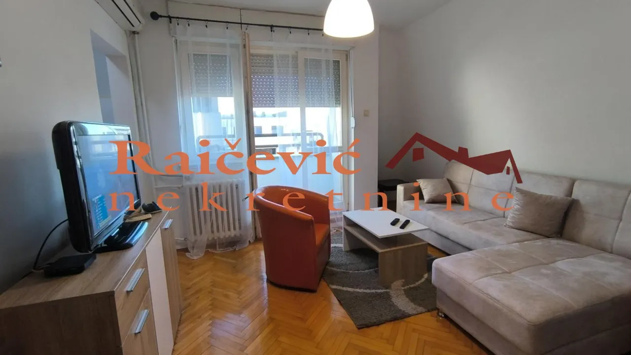 Izdavanje, dvosoban stan, 57m², Vračar Sve Podlokacije, Beograd