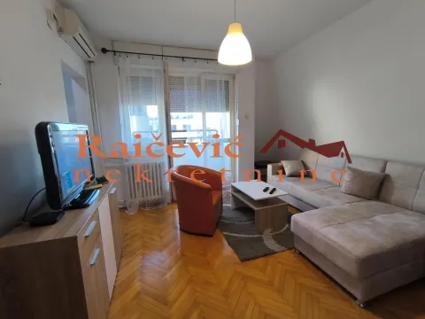 Izdavanje, dvosoban stan, 57m2, Vračar, Beograd Izdavanje, dvosoban stan, 57m2, Vračar, Beograd