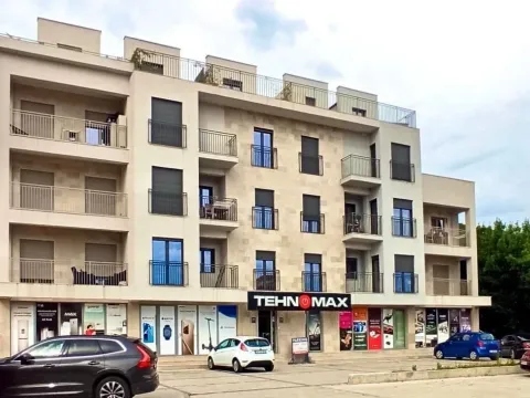 Prodaja, stan, 24m², Tivat, Crna Gora - image 8