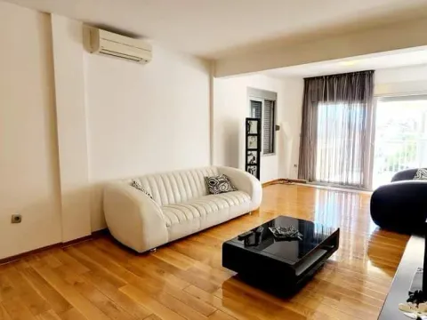 Izdavanje, trosoban stan, 103m², Centar, Budva - image 3
