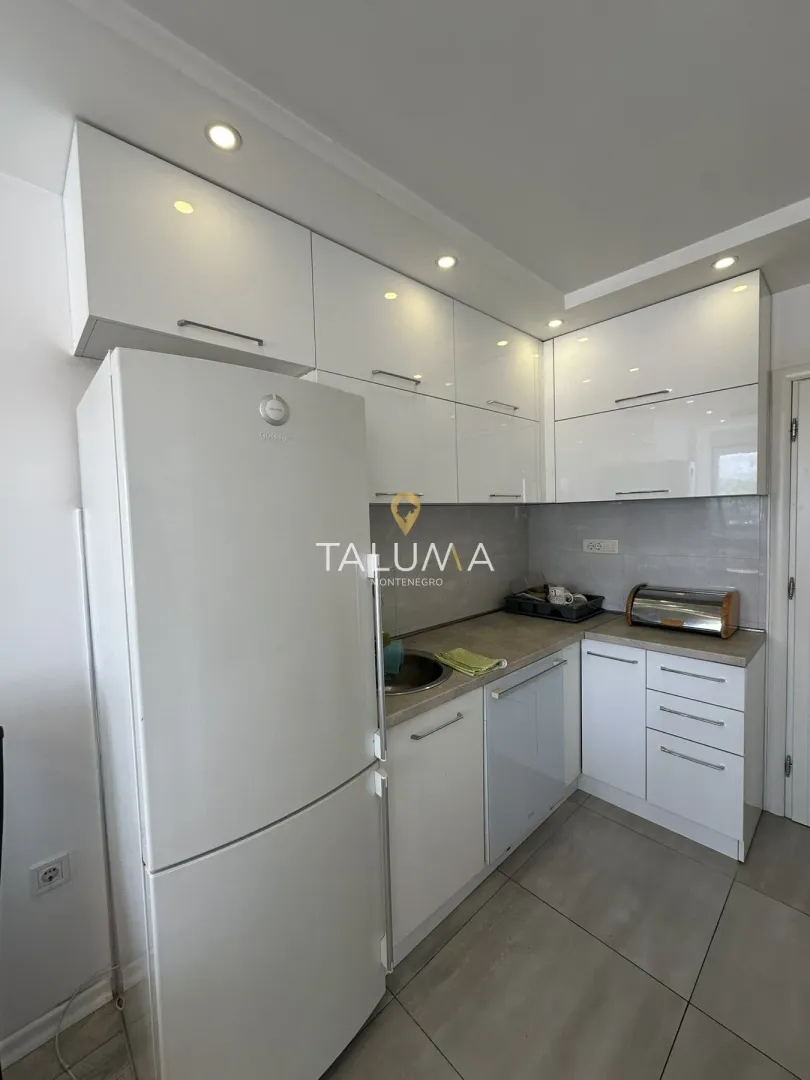 Rent, two bedroom apartment, 80m², Preko Morače, Podgorica