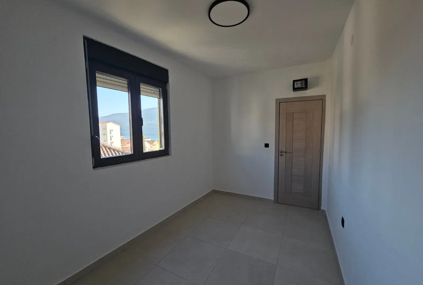Prodaja, jednosoban stan, 45m², Herceg Novi, Crna Gora