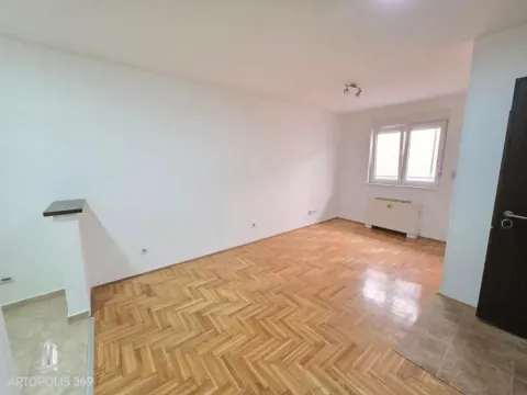 Prodaja, jednosoban stan, 30m², Zemun Sve Podlokacije, Beograd - image 4