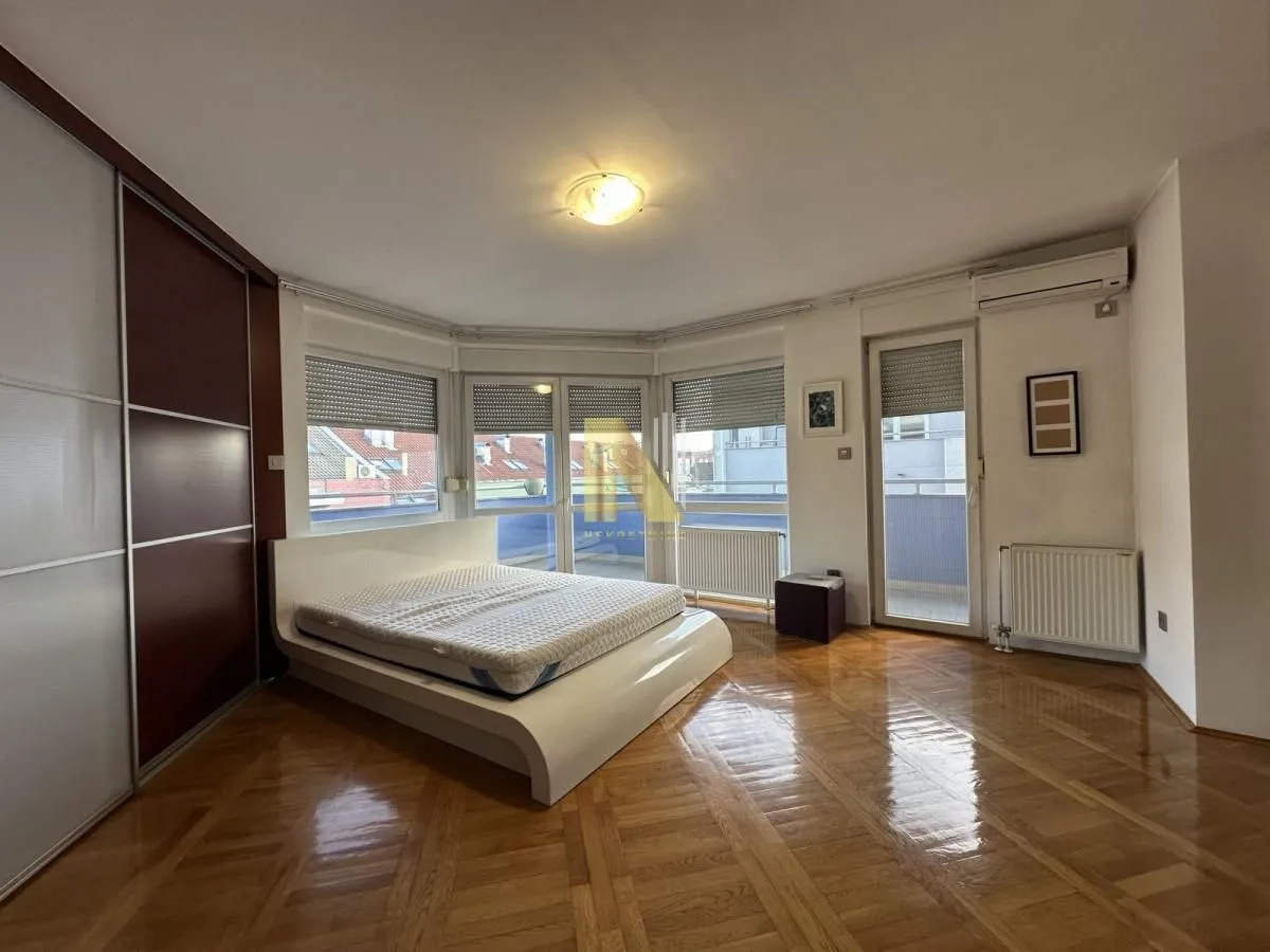 Prodaja, četvorosoban stan, 161m², Bulevar Oslobodjenja, Novi Sad Sve Podlokacije