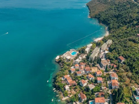 Sale, land lot, 832m², Herceg Novi, Crna Gora - image 9