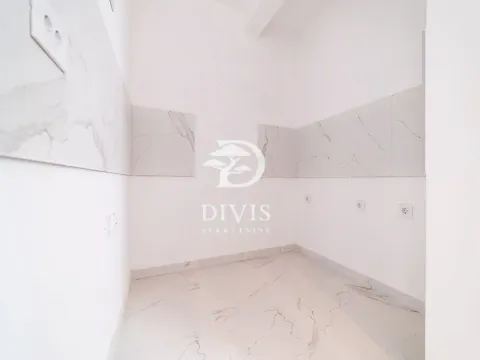 Prodaja, četvorosoban stan, 71m², Vračar Hram, Vračar Sve Podlokacije - image 5