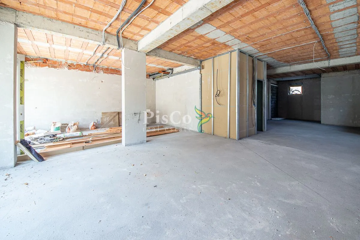 Rent, office space, 87m², Ljubović, Podgorica