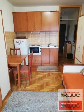 Rent, studio apartment, 26m², Salajka, Novi Sad Sve Podlokacije - image 3