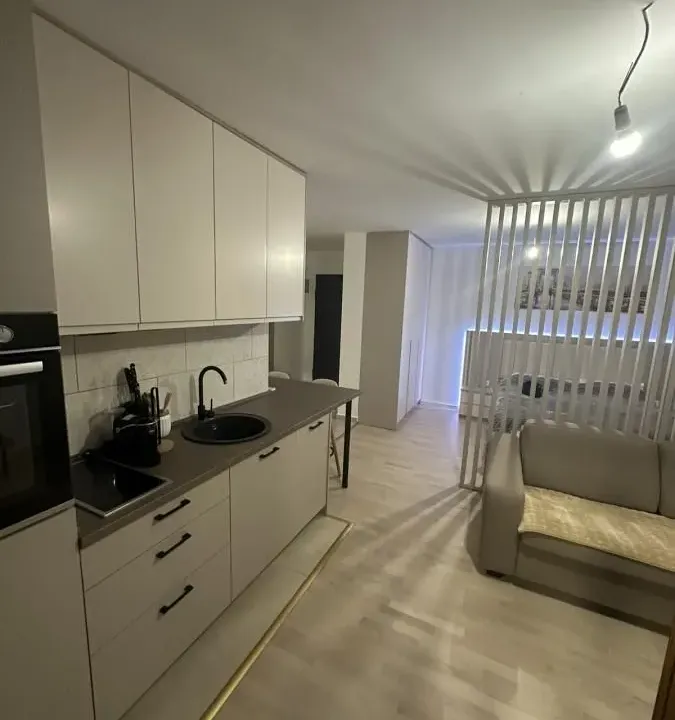 Izdavanje, jednosoban stan, 42m², Tivat, Crna Gora