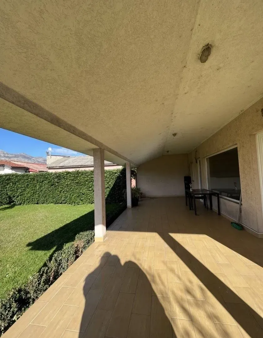 Sale, house, 165m², Bar, Crna Gora