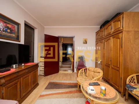 Prodaja, kuća, 140m², Pobrežje, Podgorica - image 5