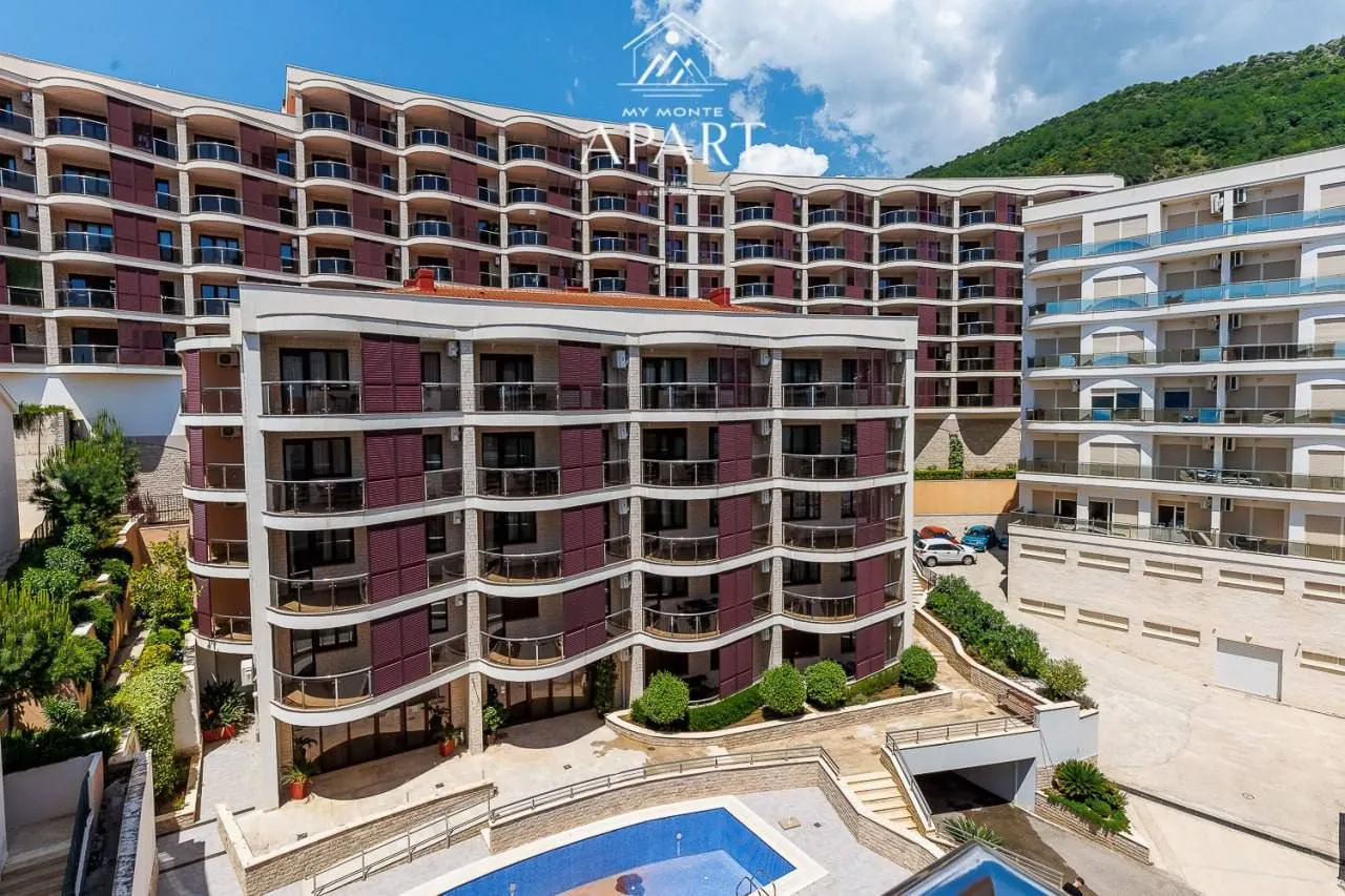 Rent, one bedroom apartment, 80m², Bečići, Budva
