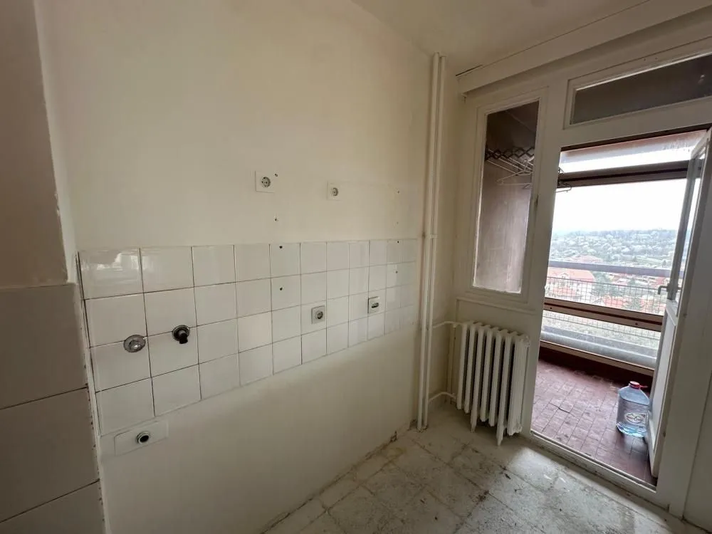 Prodaja, trosoban stan, 77m², Banjica, Voždovac Sve Podlokacije