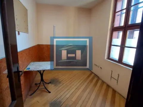 Izdavanje, poslovni prostor, 109m², Centar, Jagodina - image 9