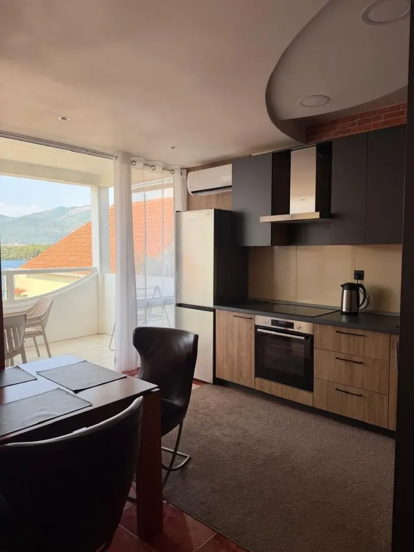 Rent, two bedroom apartment, 85m², Bogišići, Tivat