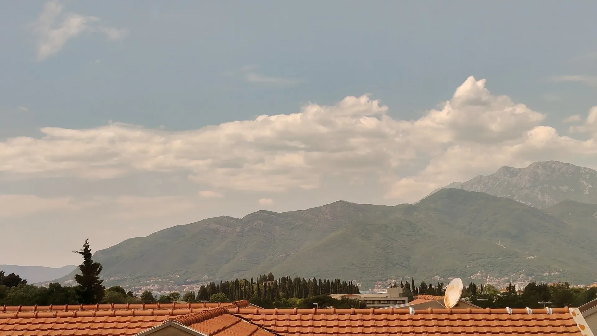 Prodaja, dvosoban stan, 85m², Tivat, Crna Gora