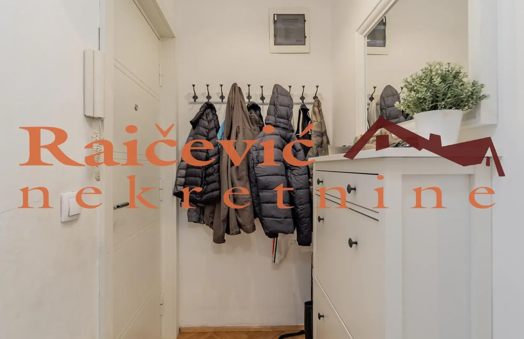Sale, three bedroom apartment, 69m², Vračar Sve Podlokacije, Beograd