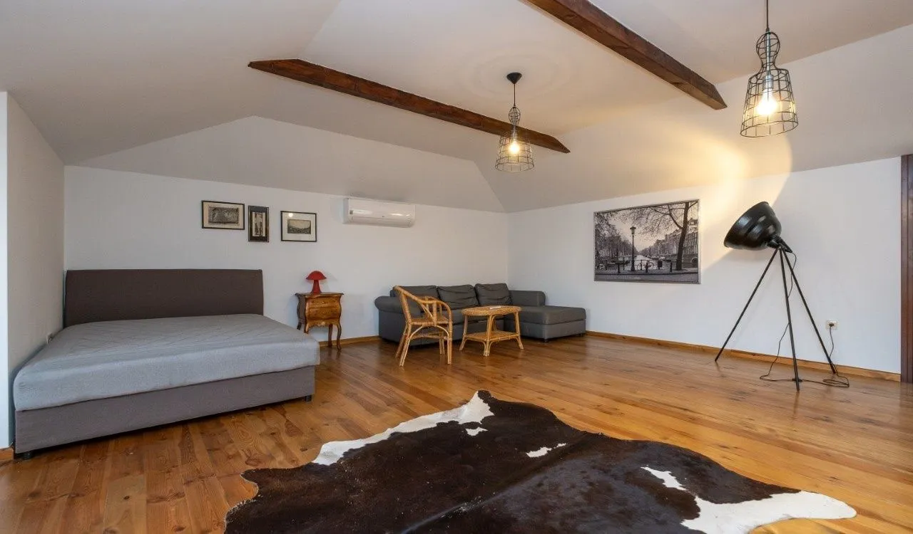 Sale, house, 200m², Tološi, Podgorica