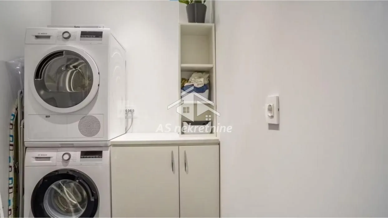 Rent, apartment, 188m², Kalenić Pijaca, Vračar Sve Podlokacije