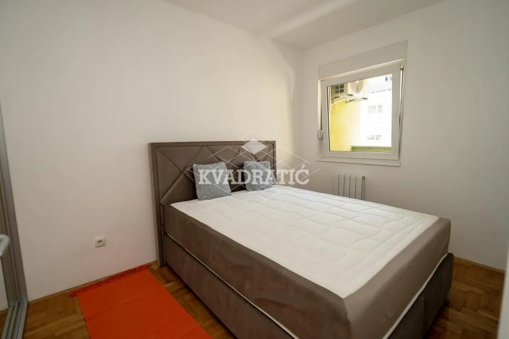 Izdavanje, dvosoban stan, 42m², Novi Beograd Blok 72, Novi Beograd Sve Podlokacije