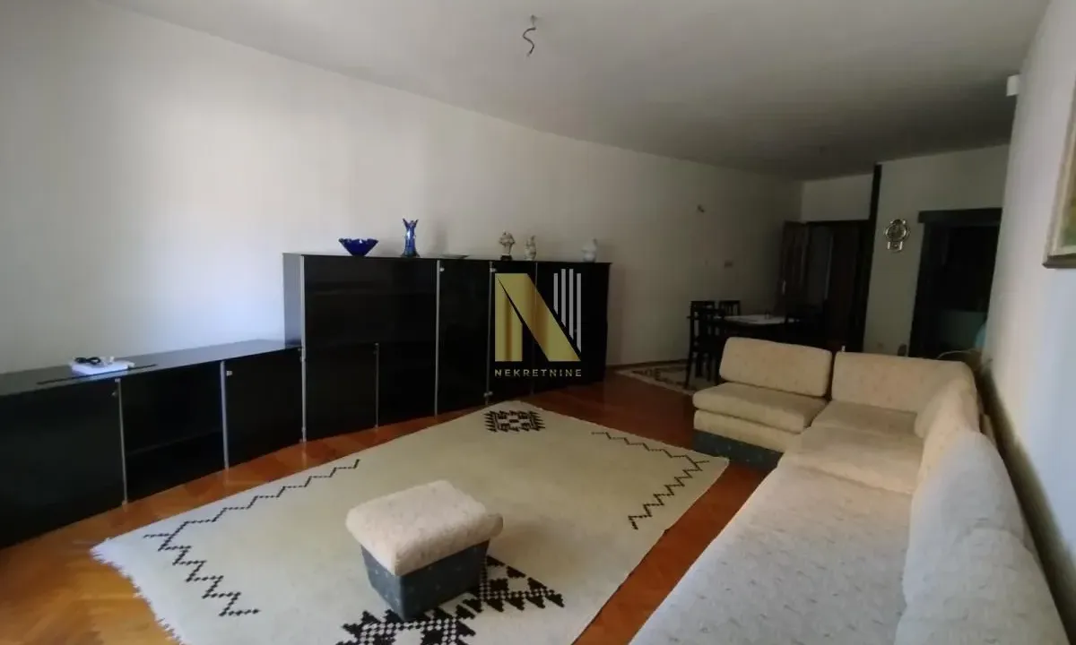 Izdavanje, kuća, 300m², Podbara, Novi Sad Sve Podlokacije