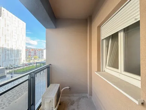 Prodaja, jednosoban stan, 46m², Stari Aerodrom, Podgorica - image 6