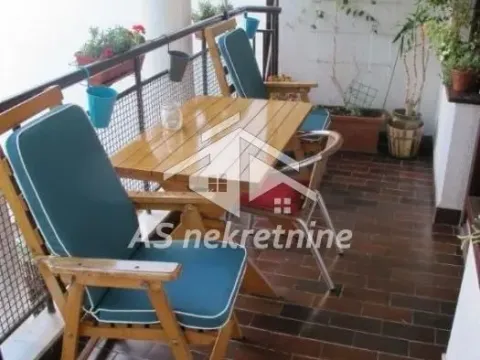 Izdavanje, trosoban stan, 90m², Savski Venac, Beograd - image 11